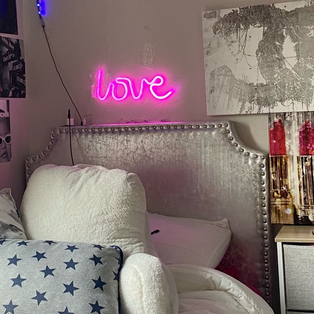 Brand new dormify twin xl headboard with charging outlets